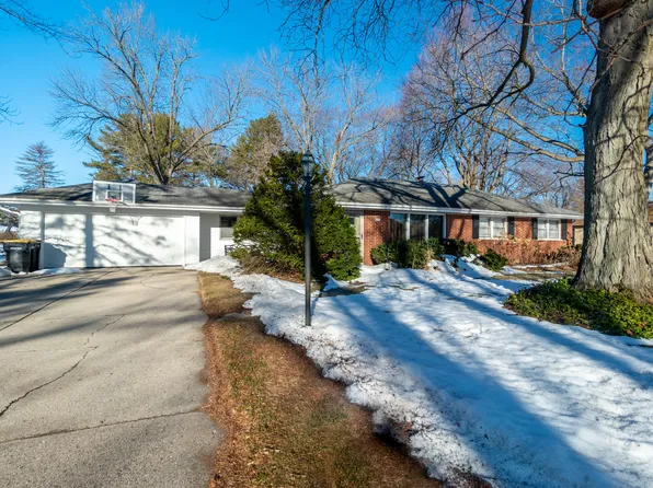 8179 N 37th St, Brown Deer, WI 53209