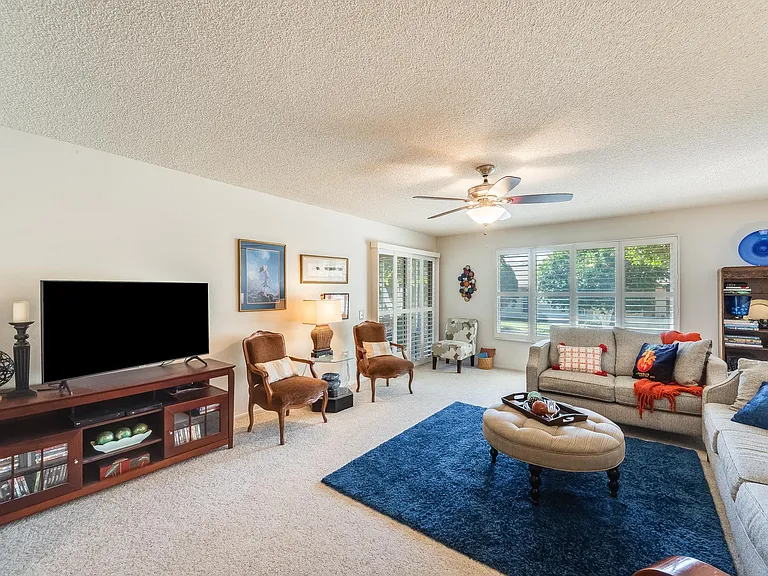 12535 W Seneca Dr — Photo 14