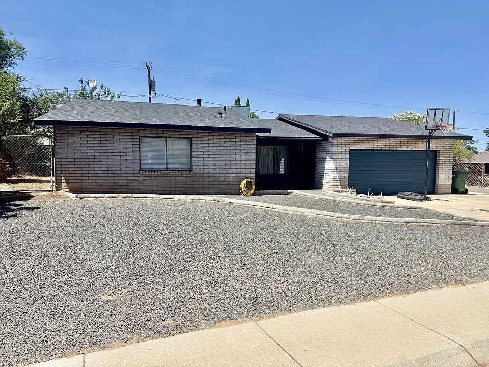 1st image of 36 1st Ave