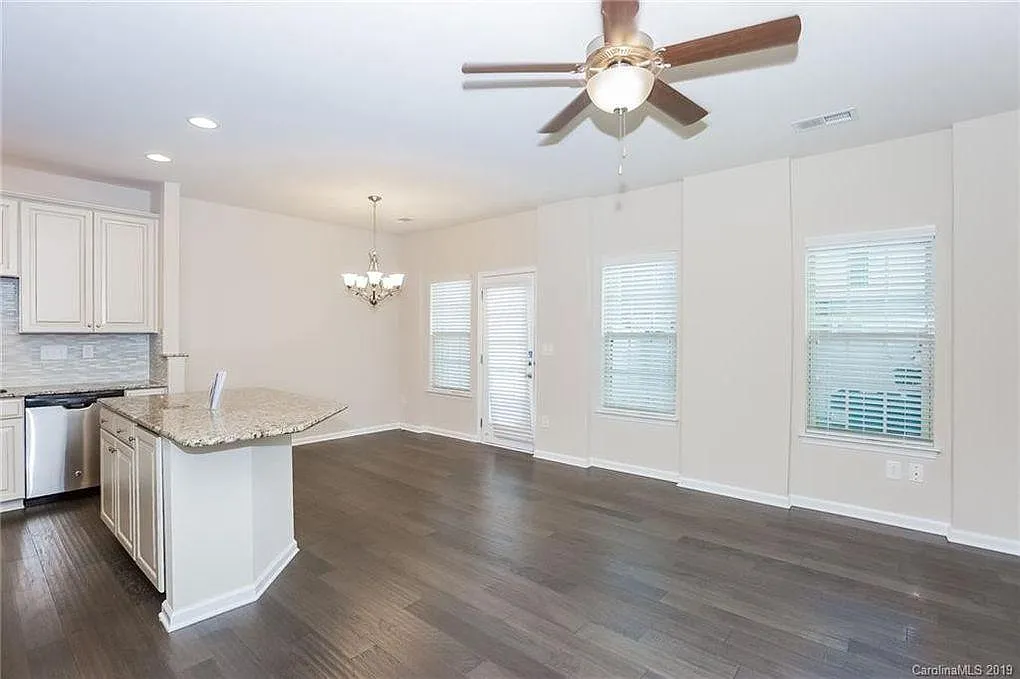 11122 Jc Murray Dr NW — Photo 4