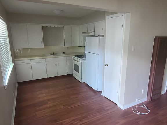 3rd image of 5823 McCommas Blvd #C