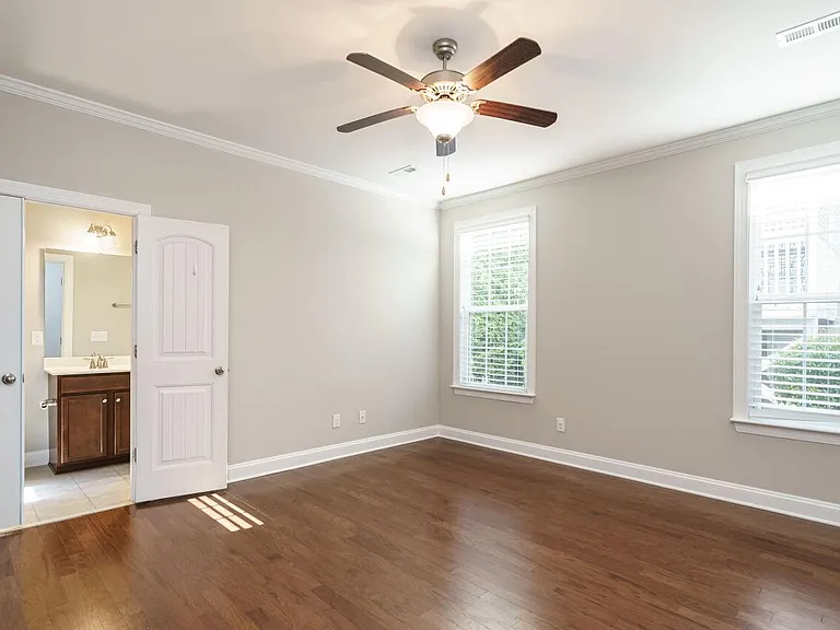 Guest suite with full bath