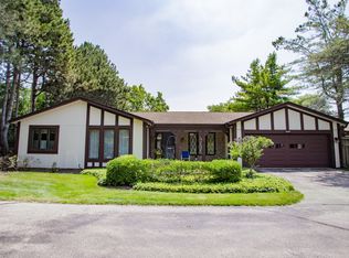 1436 Estate Ln, Glenview, IL 60025