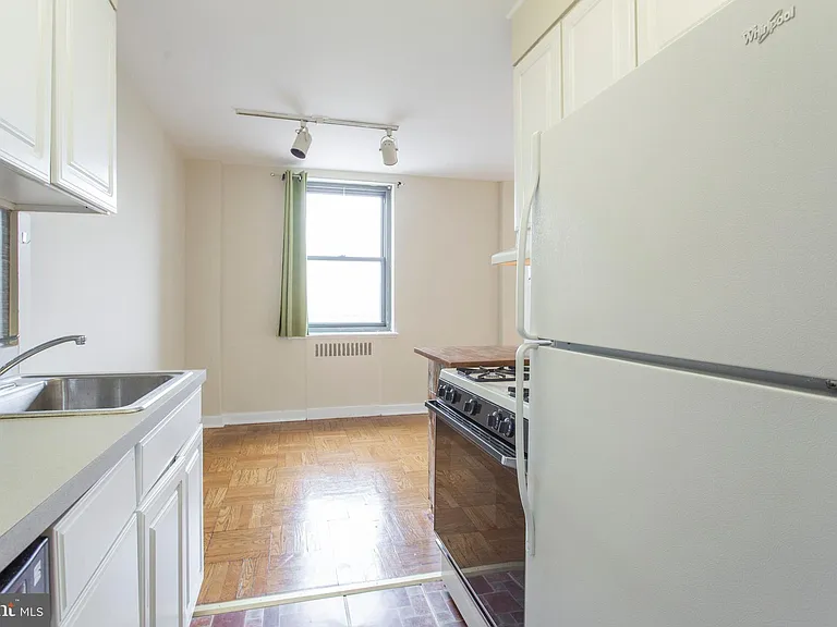 2601 Pennsylvania Ave #711 — Photo 17