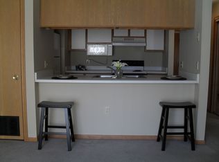 1521 Old Farm Rd APT 99, Lincoln, NE 68512