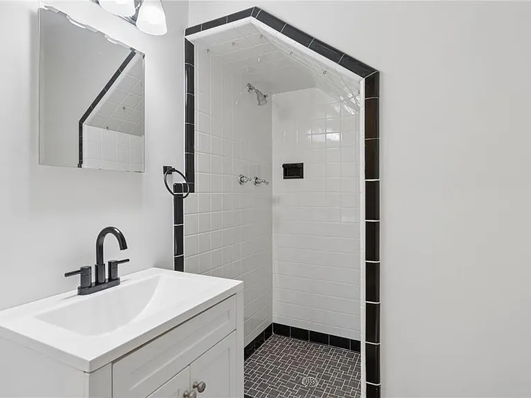 4775 Merlendale Ct NW — Photo 20