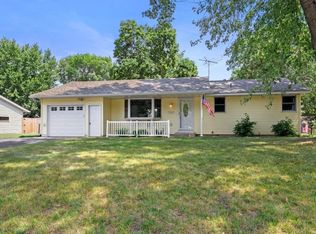 1921 Manor Ln, Hastings, MN 55033