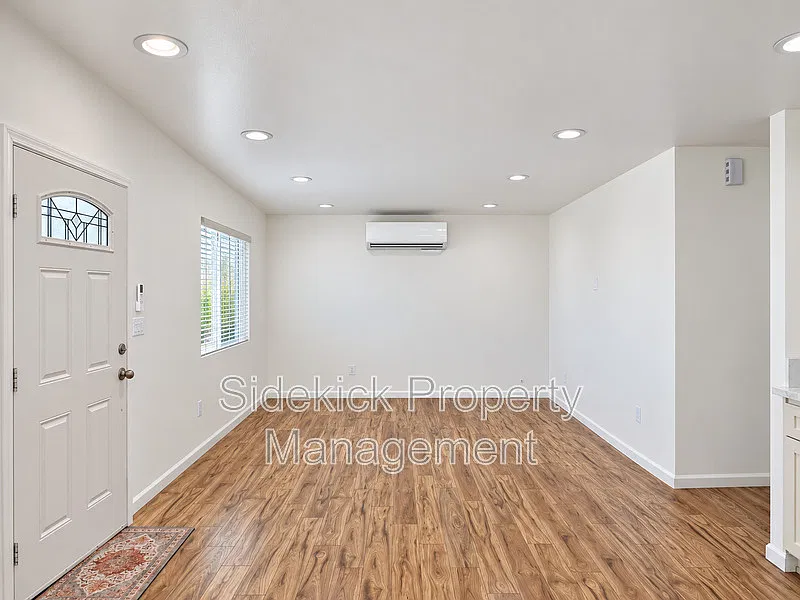 2 bed, 2.0 bath, 960 sqft, $2,950 — Photo 4