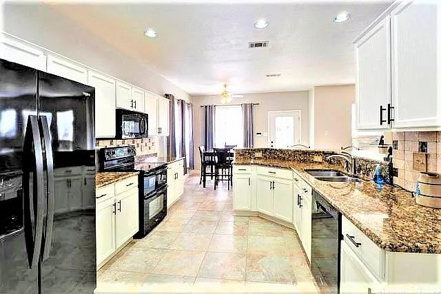 1060 Maltese Ln — Photo 4