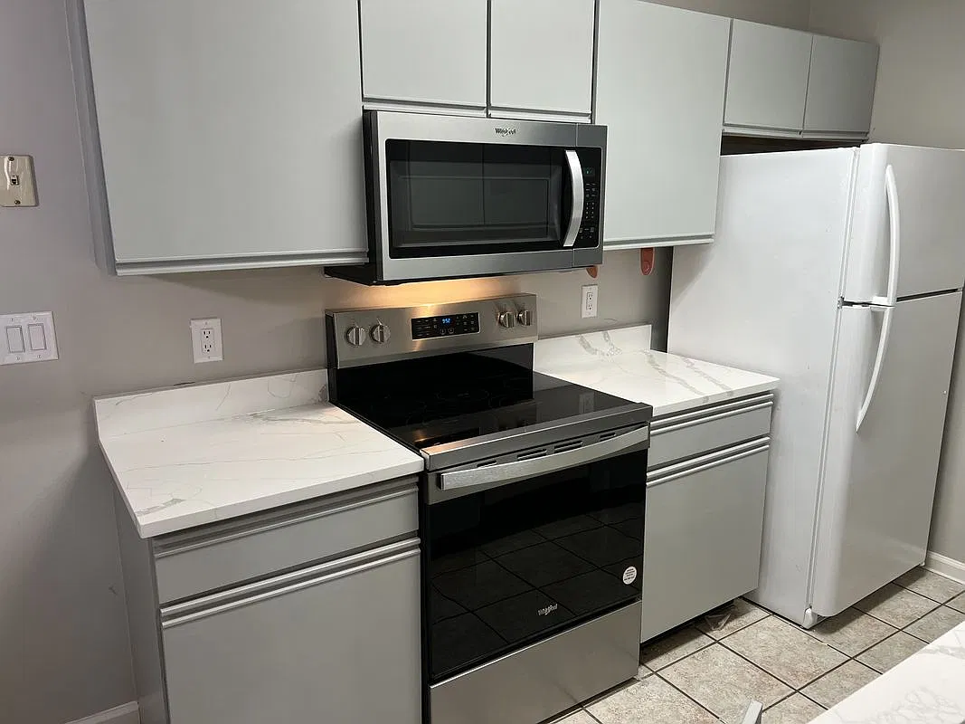 2 bed, 2.0 bath, 925 sqft, $1,700 — Photo 4