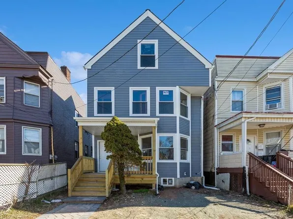 210 Oakwood Pl, Orange, NJ 07050