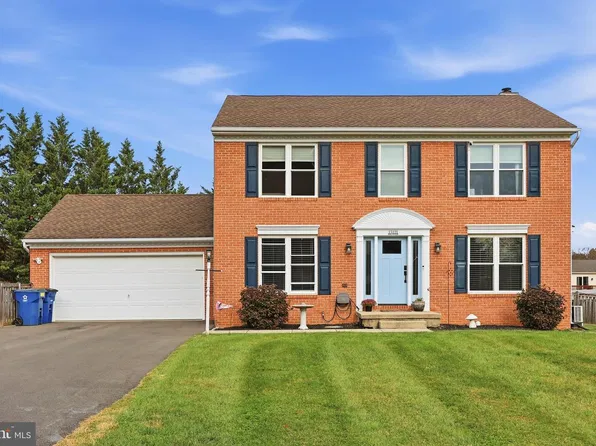 13121 Orchid Dr, Hagerstown, MD 21742