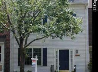 7249 Whitlers Creek Dr, Springfield, VA 22152