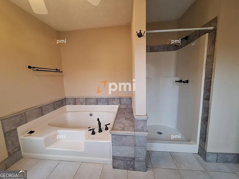 160 Braelinn Ct — Photo 16