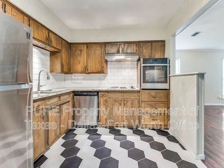 1224 Parkwood Pl — Photo 6