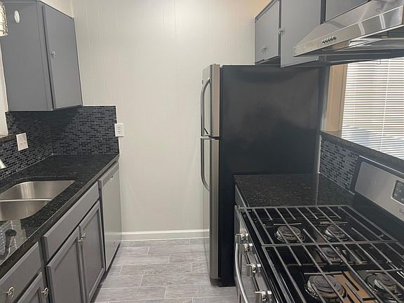 3rd image of 2213 Lanier Dr #B