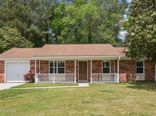 405 Tower Dr, Jacksonville, NC 28546