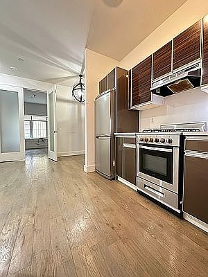 1st image of 1072 Bergen St #1E