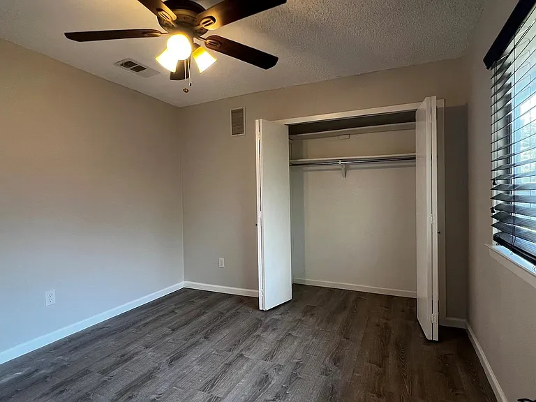 7506 Chelsea Moor #B — Photo 18