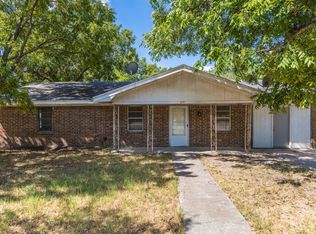 307 N 4th St, Rosebud, TX 76570