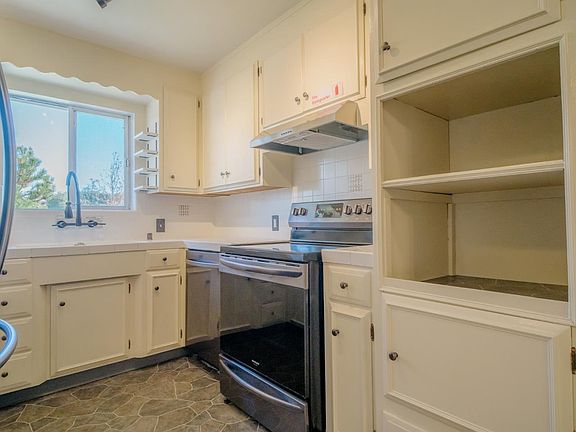 4th image of 10371 Miller Ave