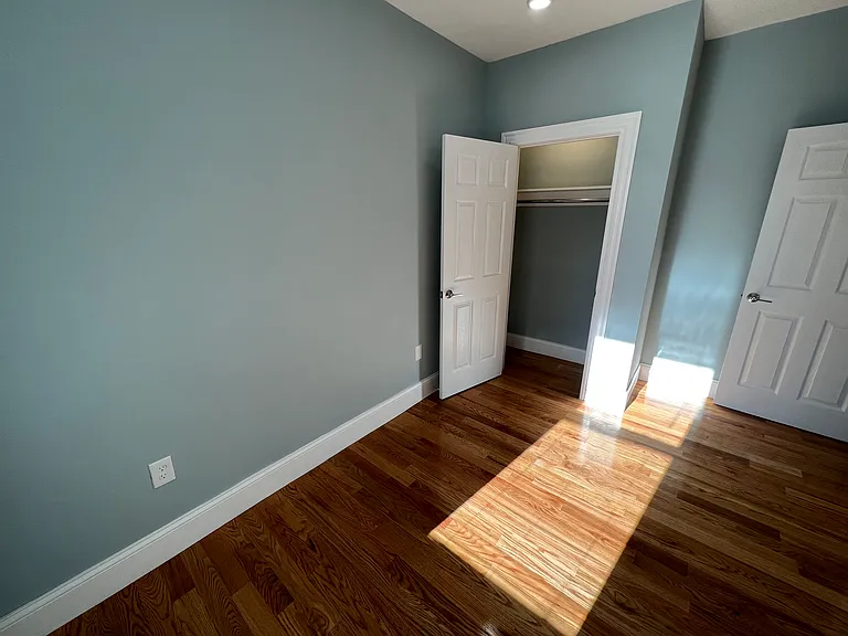372 Oxford St #3 — Photo 2