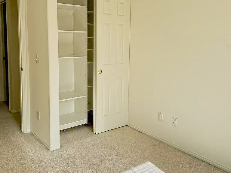 1243 S Akron Way — Photo 15