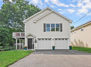 235 Meadows End Rd, Milford, CT 06460