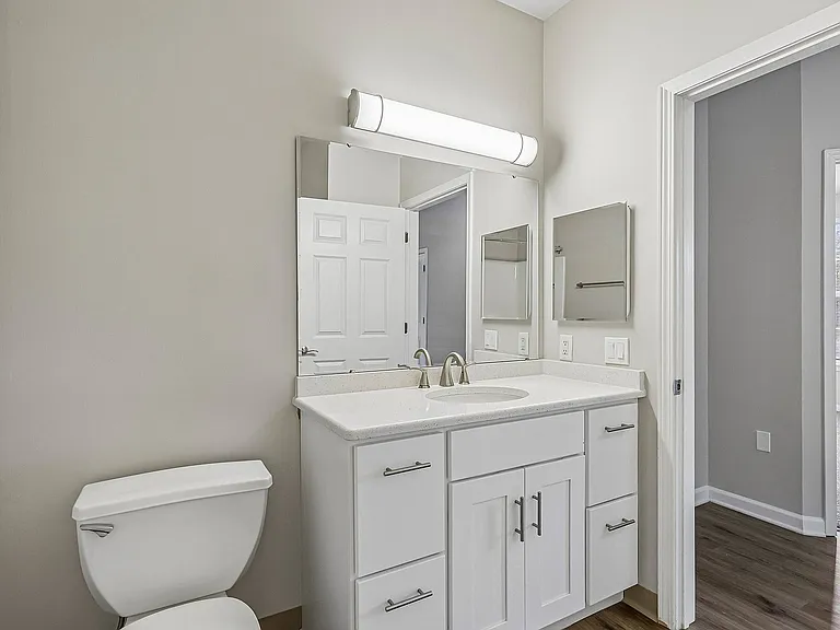 Bright, modern bathroom