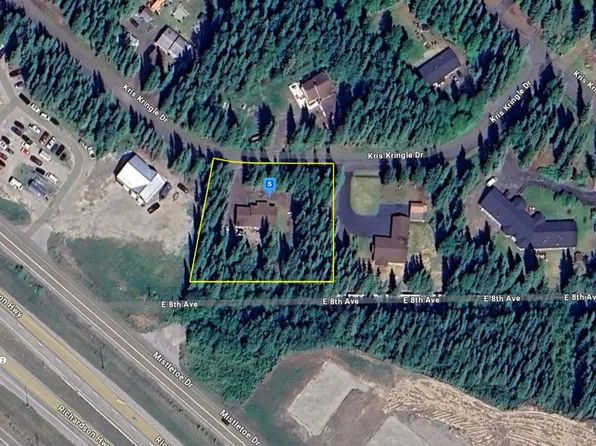 3068 Kris Kringle Dr, North Pole, AK 99705