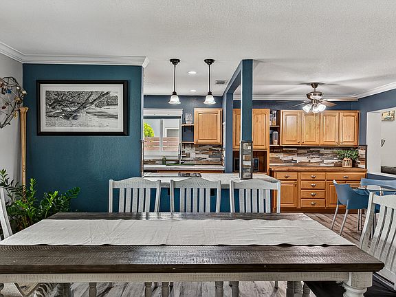 4th image of 729 NW 29th Court