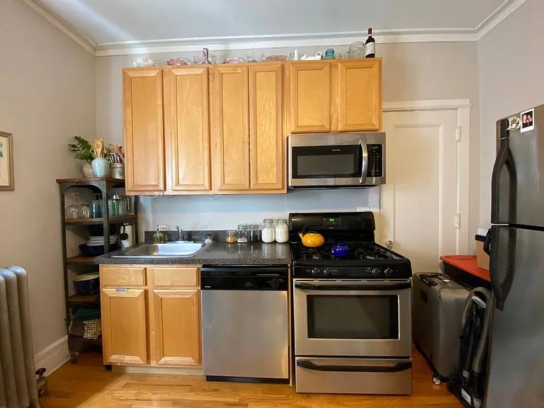 4450 N Ashland Ave — Photo 21