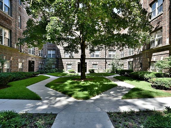 2nd image of 28 6th Ave APT 3C