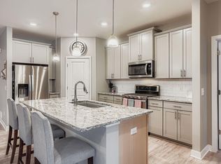 13627 Applewood Trl, Rosemount, MN 55068