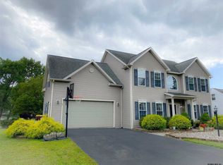 12 Hanes St, Albany, NY 12203