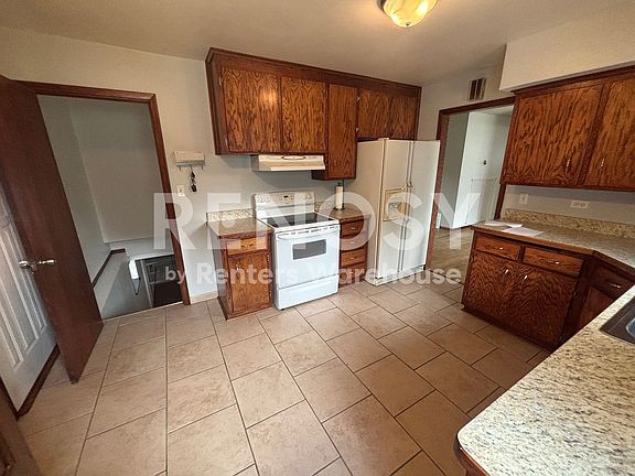 4th image of 10732 Abbott Ave S