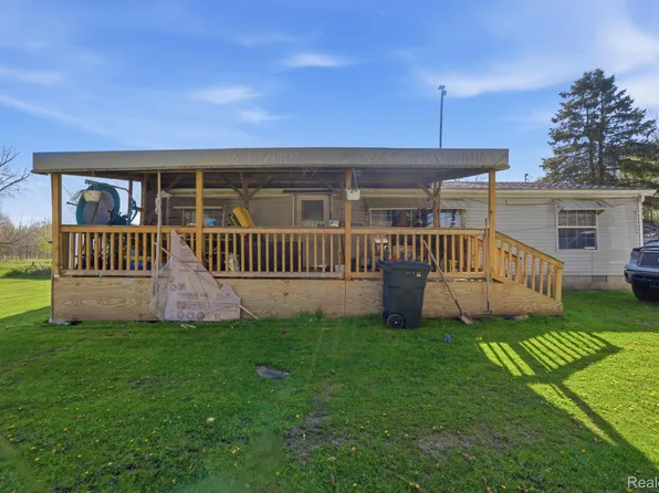 2905 S Plain Rd, Caro, MI 48723