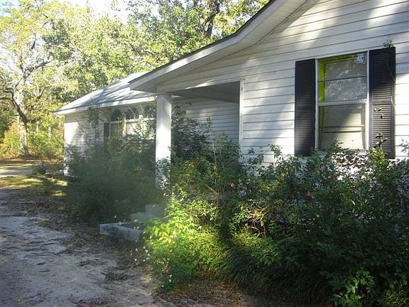 A beautiful side view ...