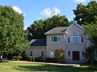 9707 Mill Race Estates Dr, Vienna, VA 22182