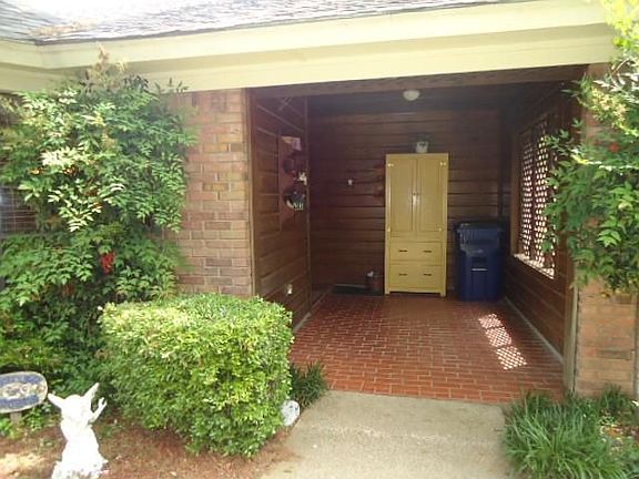 5th image of 3604 Cliffwood Dr