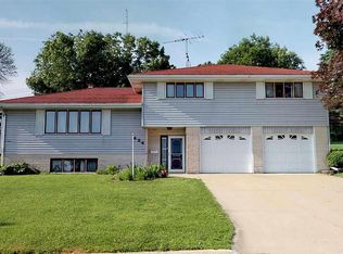 434 W Maple Ave, Stockton, IL 61085