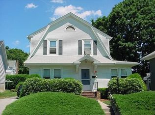 19 Henderson Rd, New London, CT 06320