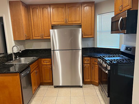 3rd image of 1244 Stanley Ave #7