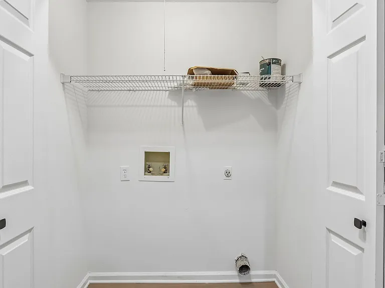 2280 Wellington Cir — Photo 20