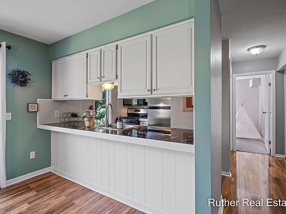 3rd image of 497 Barkwood Dr NW