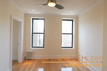 Rented by aptsandlofts.com