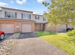 2890 Sequoia Dr, Macungie, PA 18062