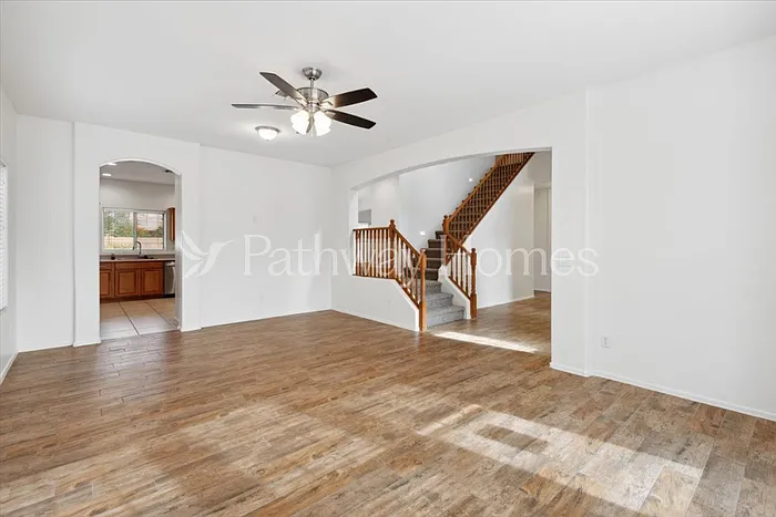 17762 W Watson Ln — Photo 9