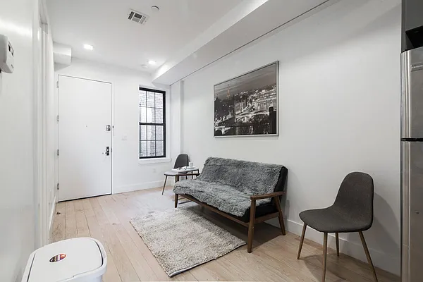 Rented by Rennit Inc. | media 32