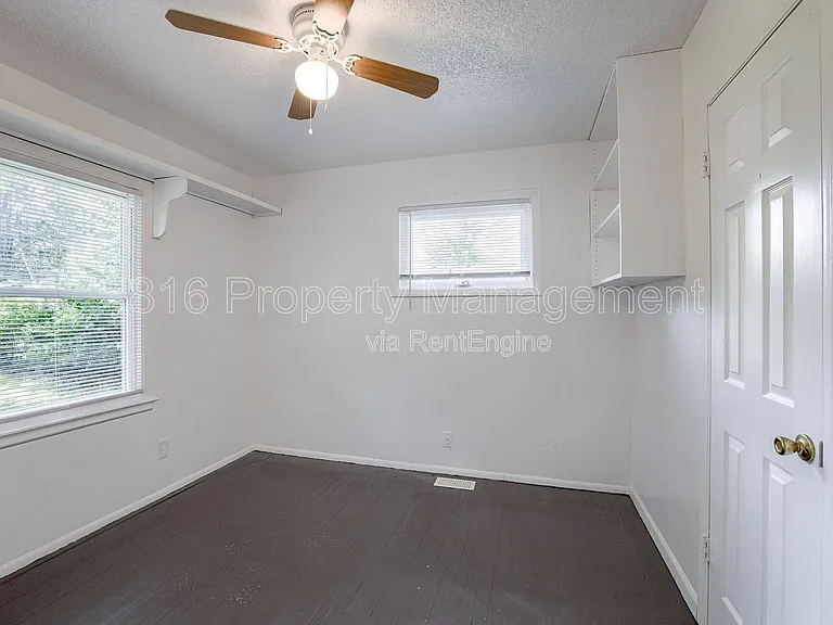 10009 Hardesty Ave — Photo 20